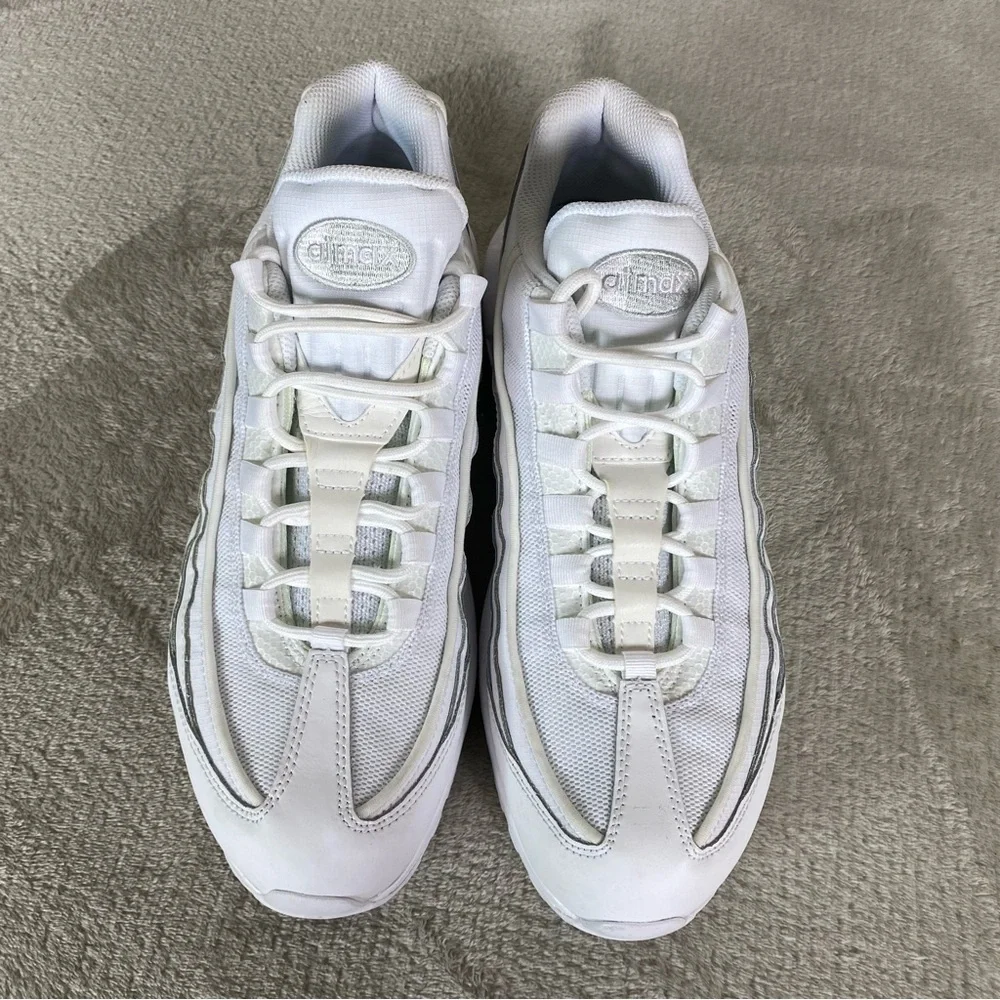 Nike Air Max 95 Essentials Mens Sneakers Shoes Size 11.5 White White Leather NEW